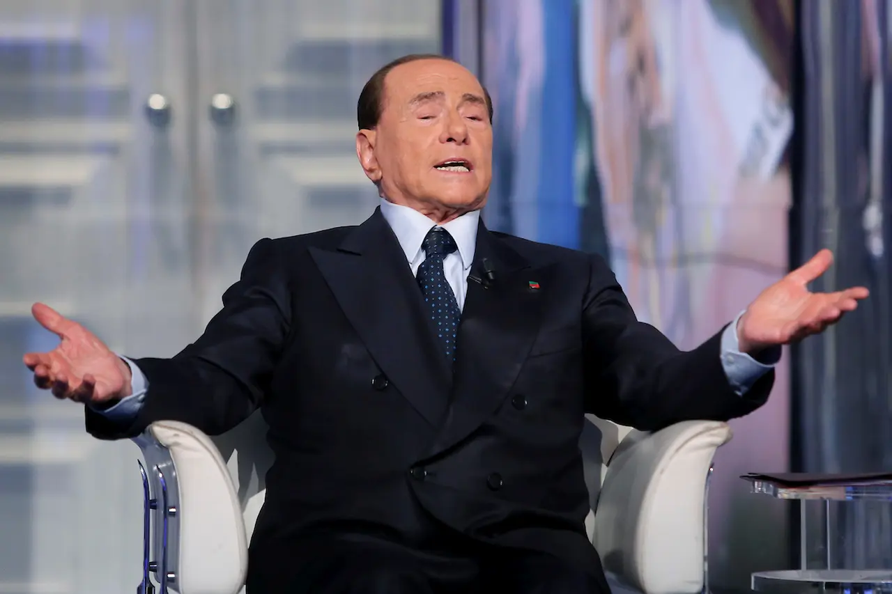 Eredit Berlusconi Spunta Laccordo Fininvest A Marina E Pier Silvio