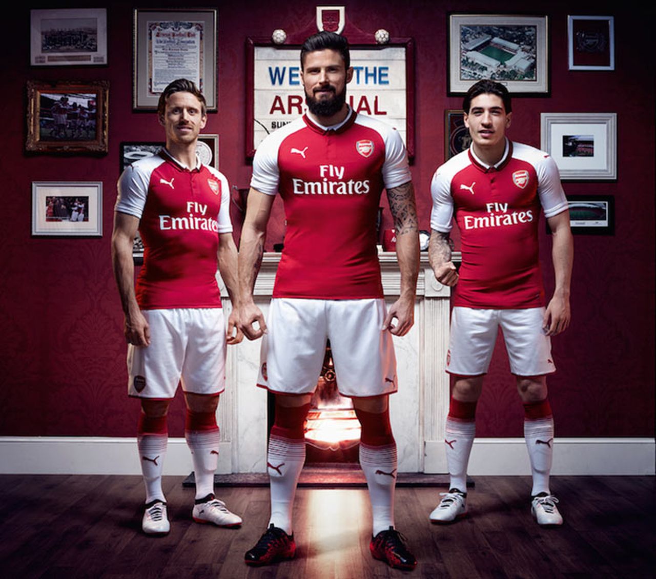 Форма арсенала. Новая форма ФК Арсенал Лондон. Арсенал футбольный клуб Лондон форма. Форма Арсенала 2017-2018. Arsenal Puma Kit 17 18.