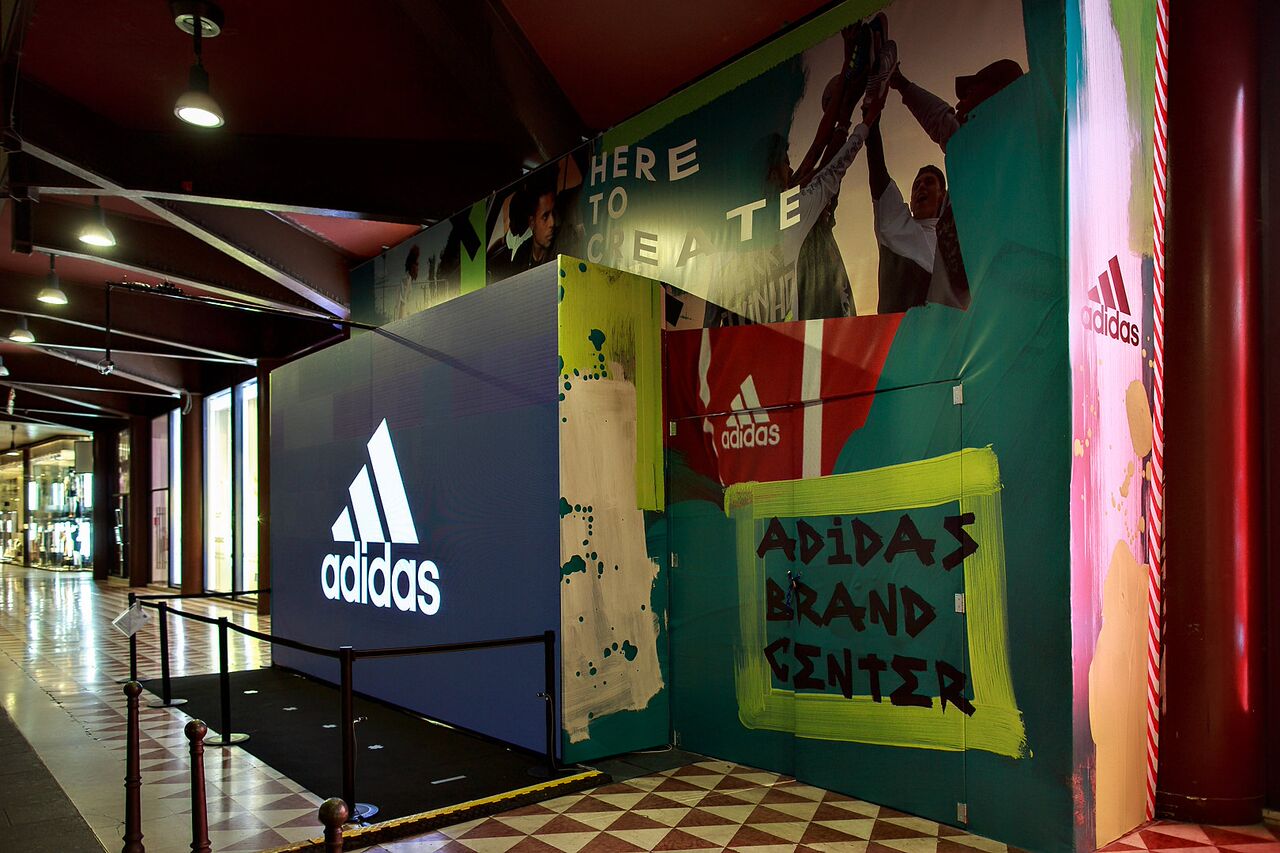 Adidas, conto alla rovescia per l'apertura del nuovo store a Milano: atteso  Beckham | Calcio e Finanza