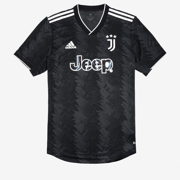 La Juve svela la maglia Away 2022/23, un omaggio alla notte