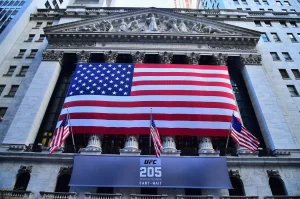 La facciata del New York Stock Exchange (NYSE) a Wall Street