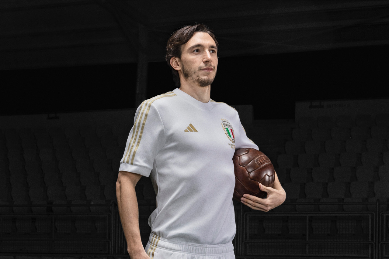 Adidas celebra i 125 anni della FIGC con una maglia speciale per l'Italia