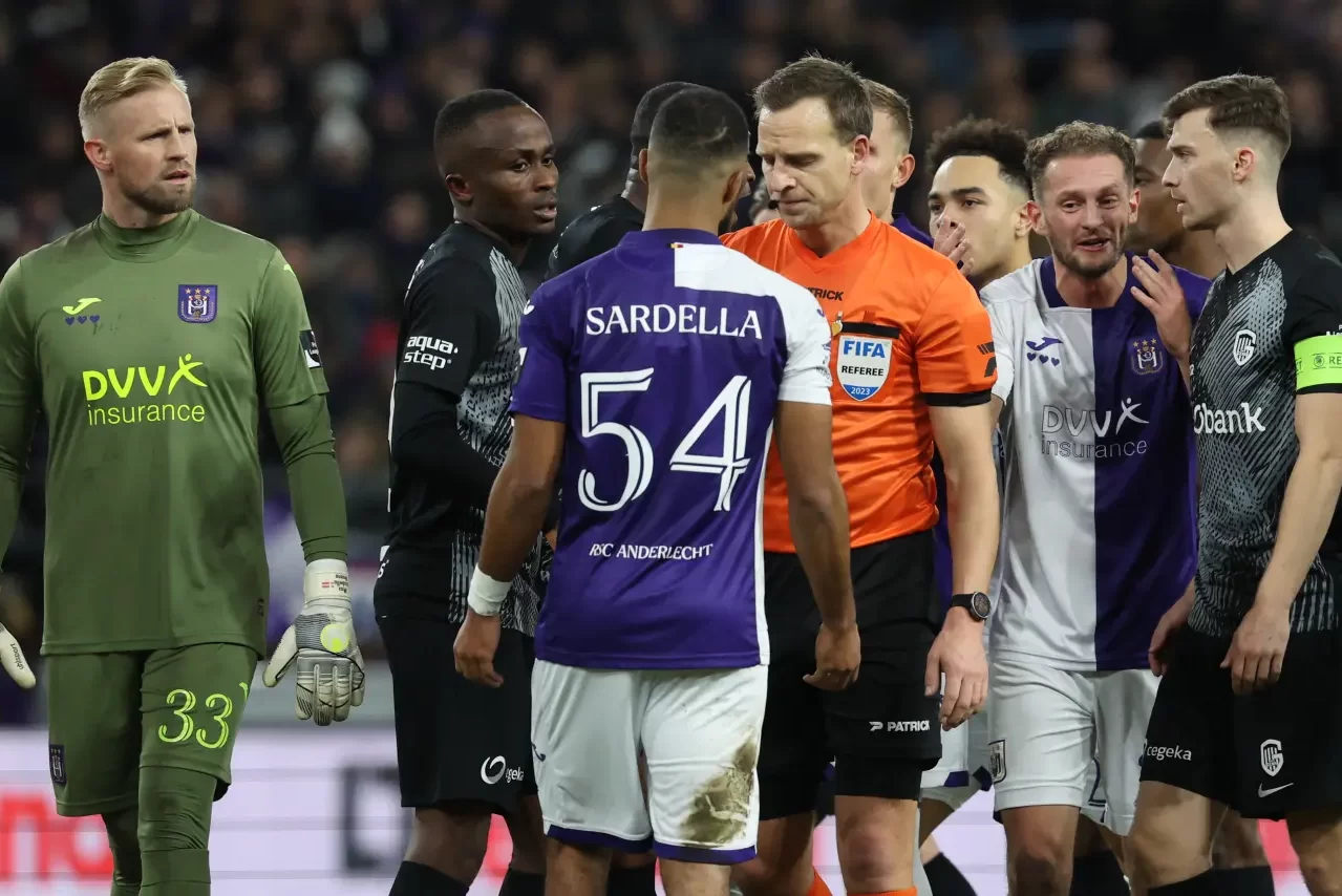 Anderlecht Genk VAR