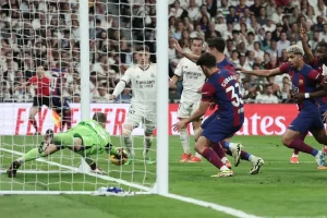 topshot-fbl-esp-liga-real-madrid-barcelona