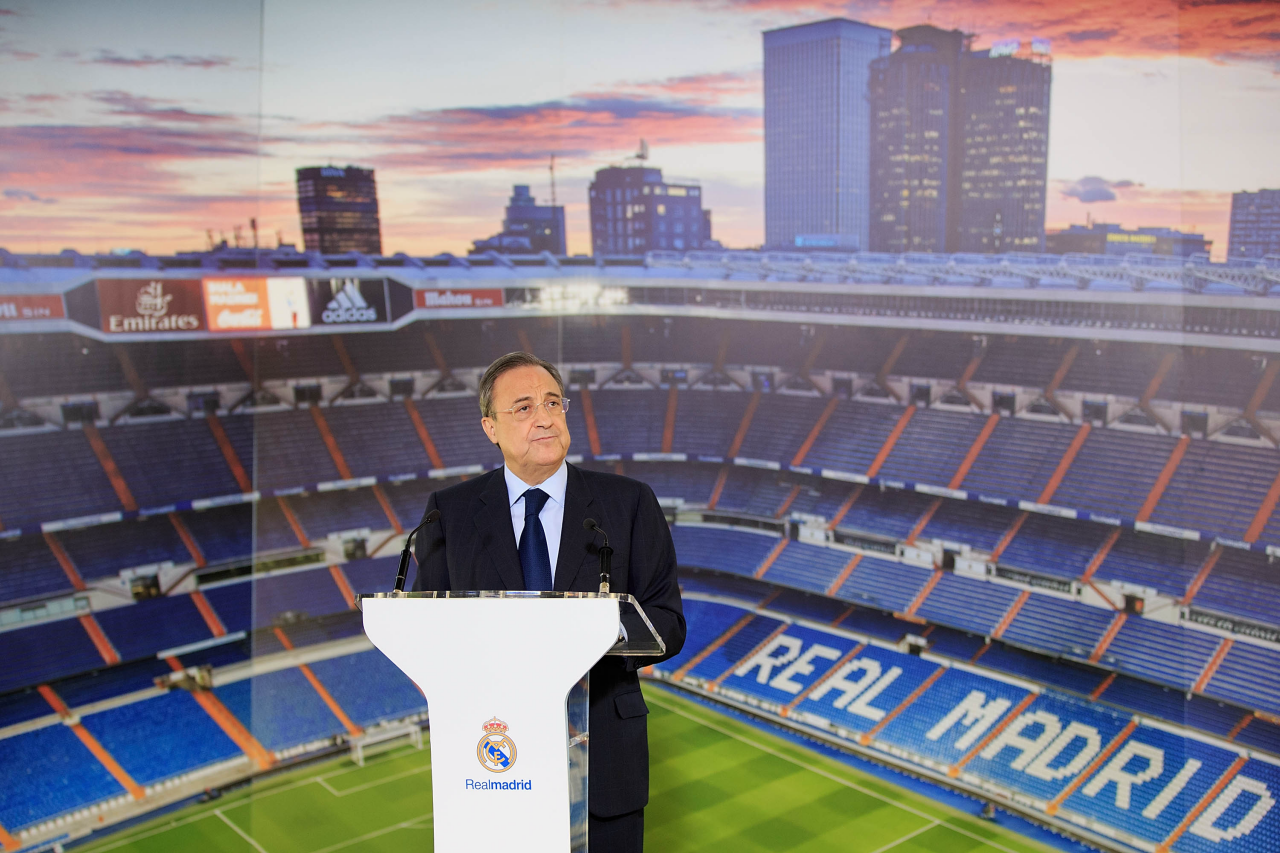 Florentino Perez e il Santiago Bernabeu nel 2013 (Photo by Gonzalo Arroyo Moreno/Getty Images)